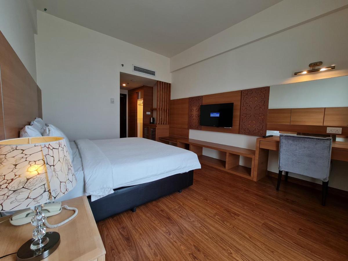 Malacca Swan Garden Hotel מראה חיצוני תמונה