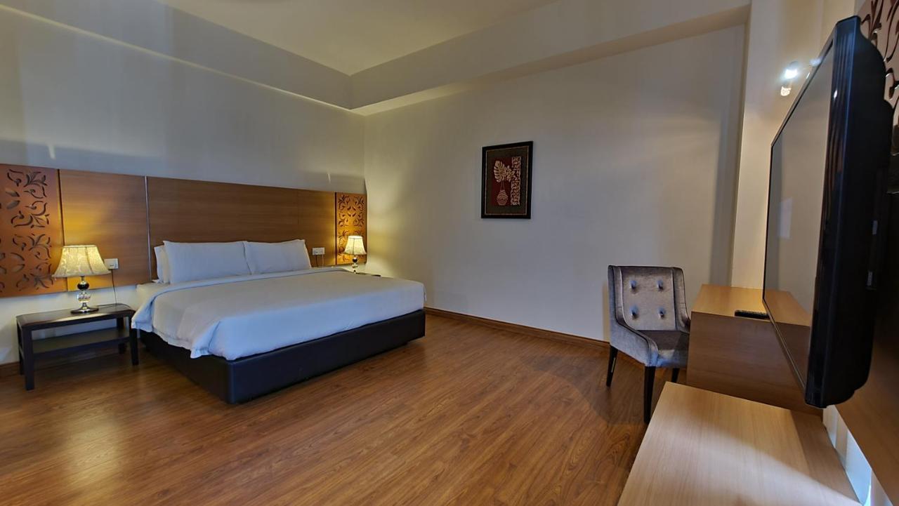 Malacca Swan Garden Hotel מראה חיצוני תמונה