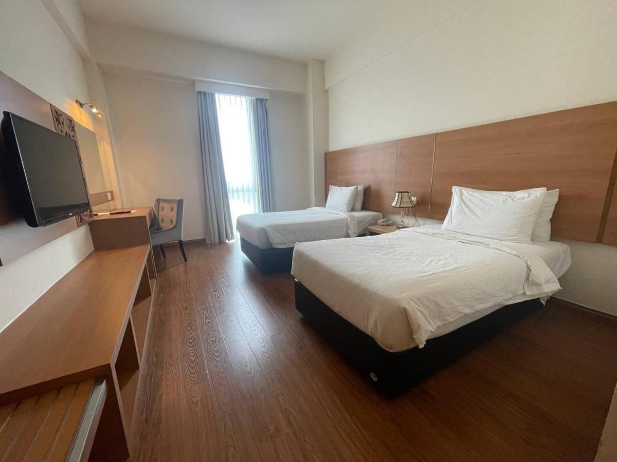 Malacca Swan Garden Hotel מראה חיצוני תמונה