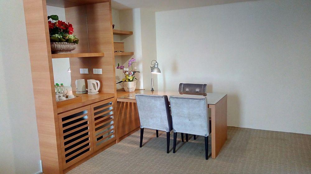 Malacca Swan Garden Hotel מראה חיצוני תמונה